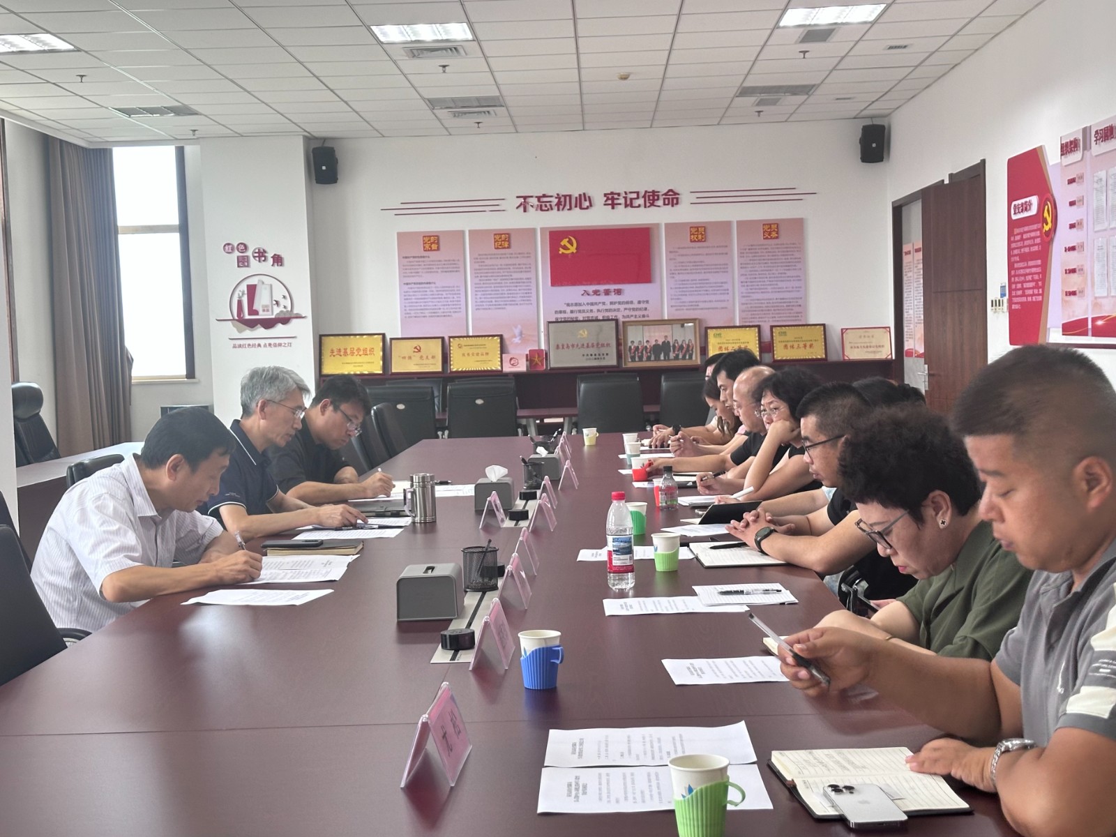市医保局组织召开学习教育群众评估工作座谈会